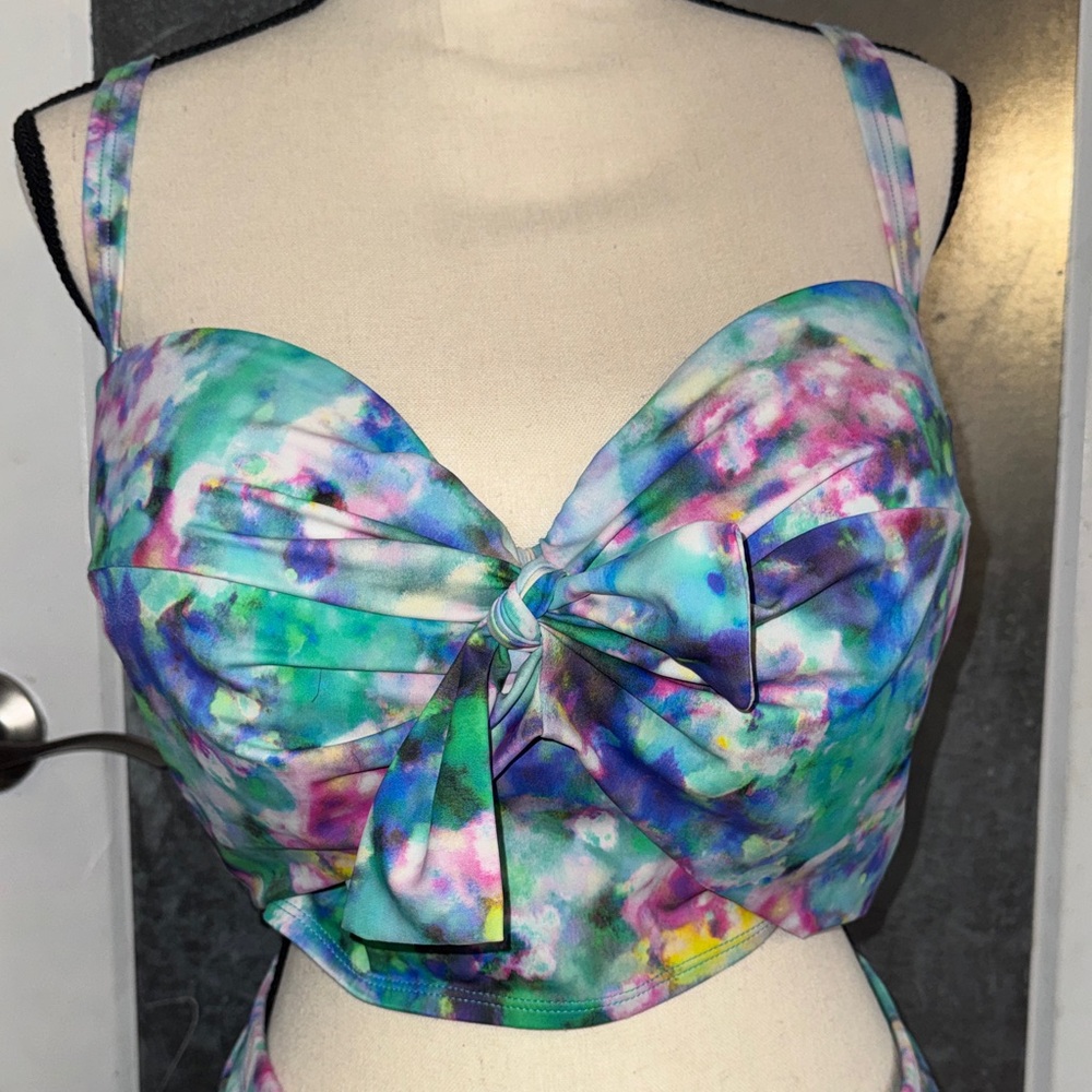 Torrid Multicolor Abstract swim Set - Picture 9 of 11